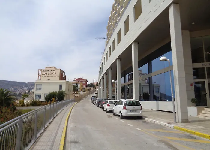 Edificio Albamar 2 *